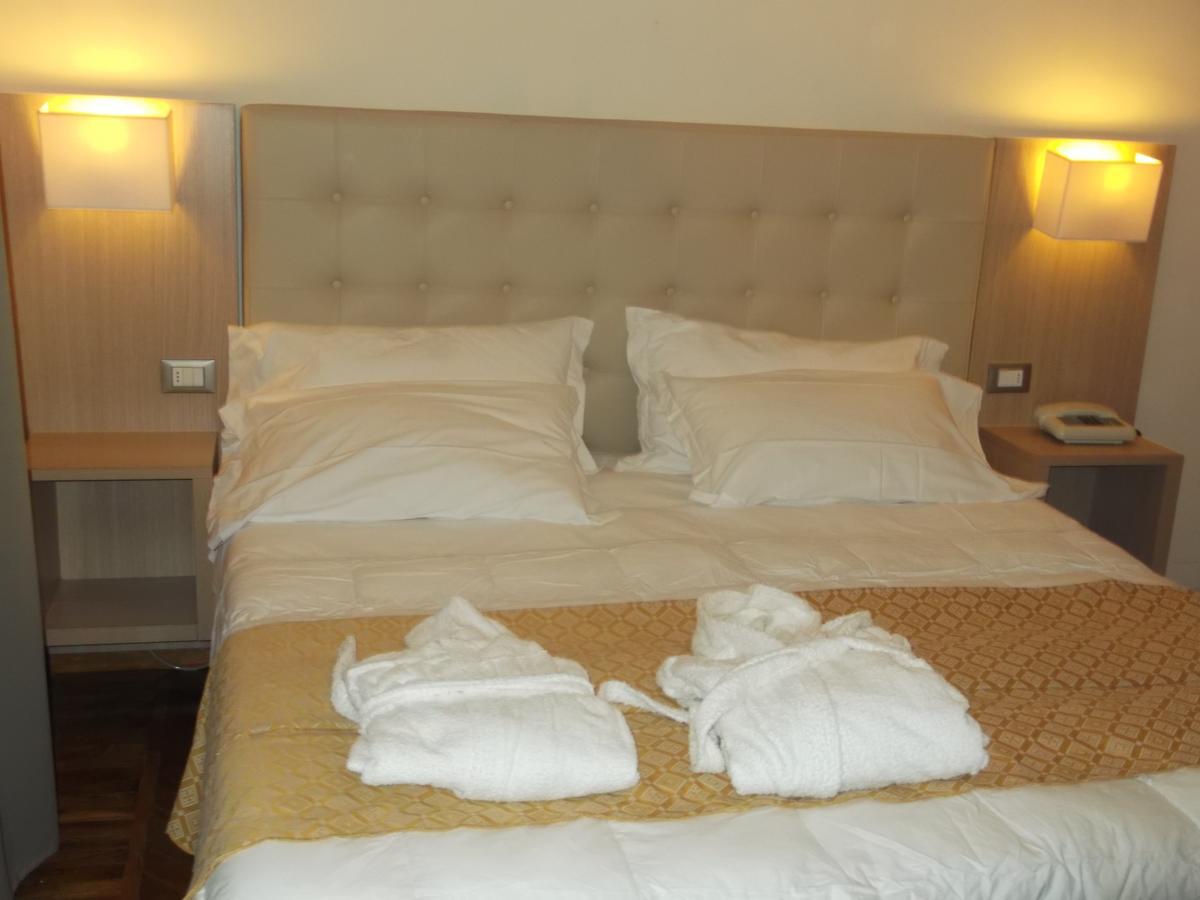 Hotel Villa Maria Санремо Экстерьер фото